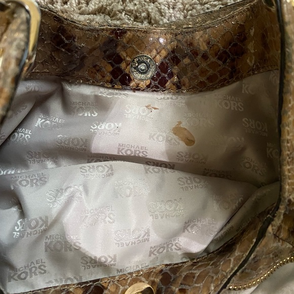 Michael kors purse - Picture 16 of 16